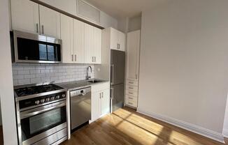 1 bed, 1 bath, $3,500, Unit 2F