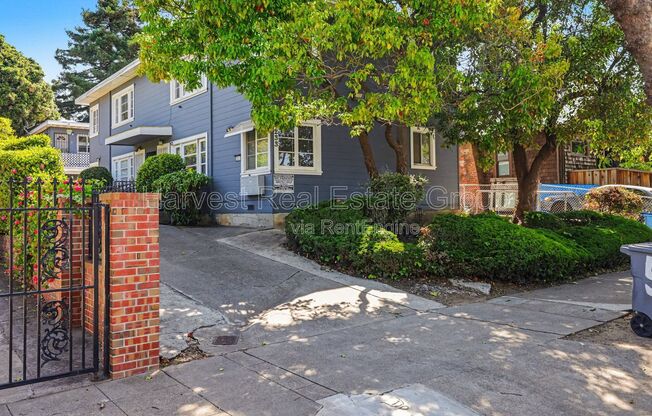 2233 9 ST