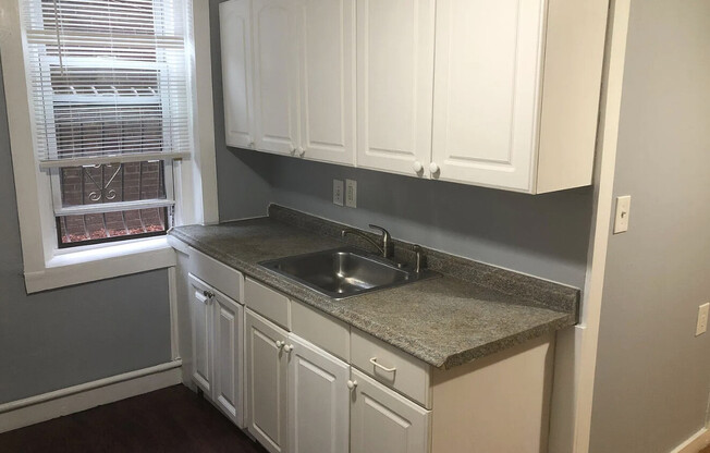 352 Riverway