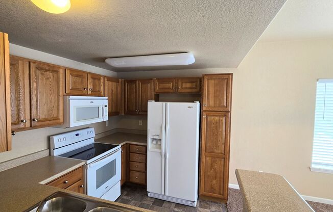 2 beds, 2 baths, $1,695