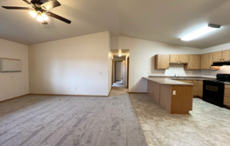 3 beds, 2 baths, 1,547 sqft, $1,690, Unit RT 7015-20