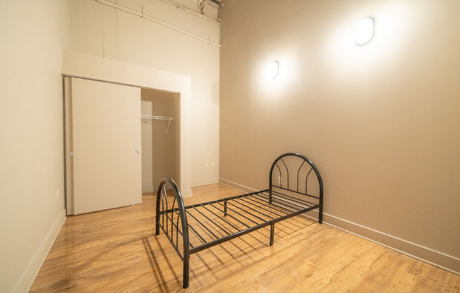 3 beds, 2 baths, 1,325 sqft, $2,100, Unit Apt. 306