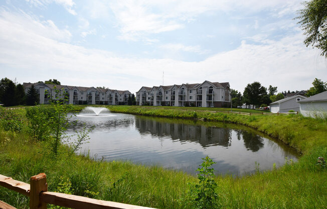Gorgeous Pond Views at Canal 2 Apartments in Lansing, MI