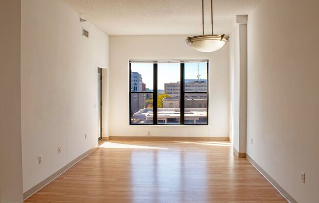 1 bed, 1 bath, 752 sqft, $1,795, Unit 1105