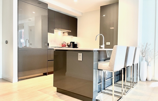 2 beds, 2 baths, 1,024 sqft, $9,000, Unit 1105