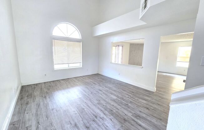 4 Bd Room 2 Story House with Covered Patio