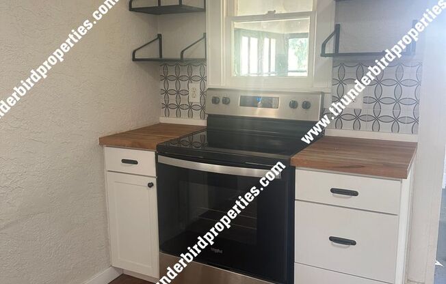 2 beds, 1 bath, $1,700