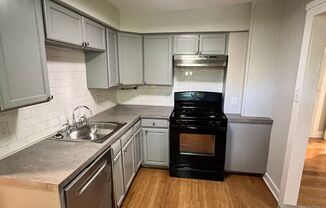 3 beds, 2 baths, $2,650