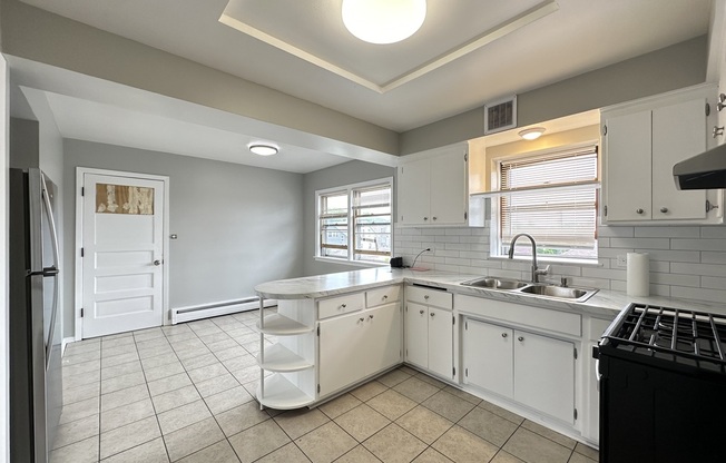 5835 ADDISON