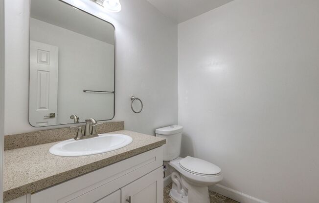 3 beds, 2.5 baths, 1,130 sqft, $3,195, Unit 44