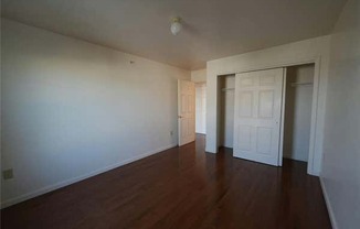 2 beds, 1 bath, $2,800, Unit 2