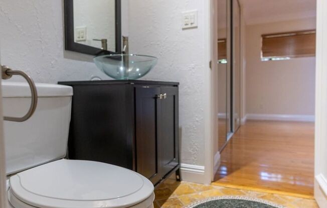 1 bed, 1.5 baths, 869 sqft, $3,695, Unit 25