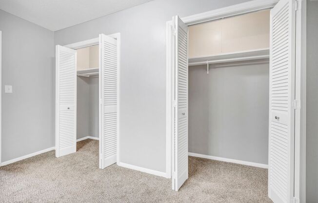 2 beds, 2 baths, 946 sqft, $1,190, Unit 807G