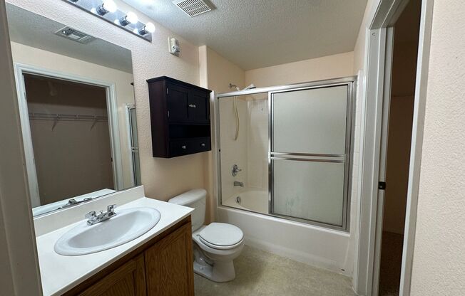 2 beds, 2 baths, $1,610, Unit UNIT 1091