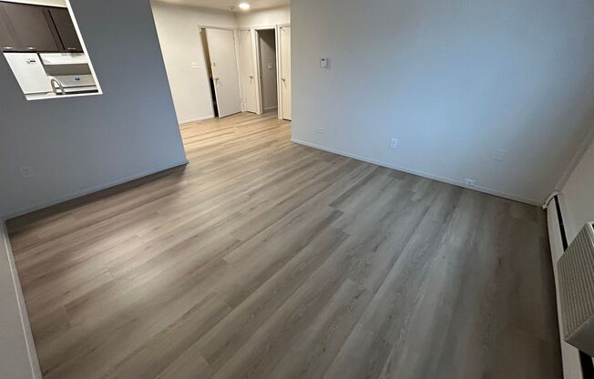1 bed, 1 bath, $995, Unit 345