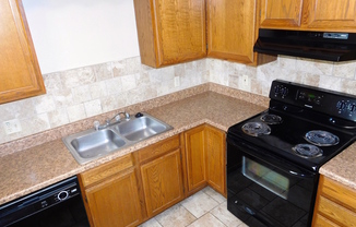 3 beds, 2 baths, $1,527