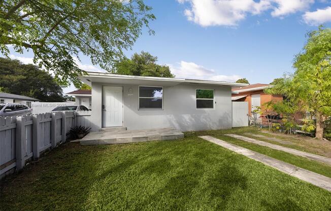 2009 NORTHWEST 32 ST