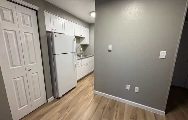 1 bed, 1 bath, 600 sqft, $899, Unit 102