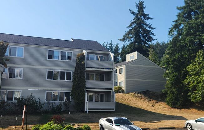 Heather Ridge, 2 Bedrooms, 1 Bathroom Apartments for Rent!