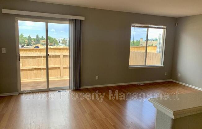 1214 S ZENO WAY