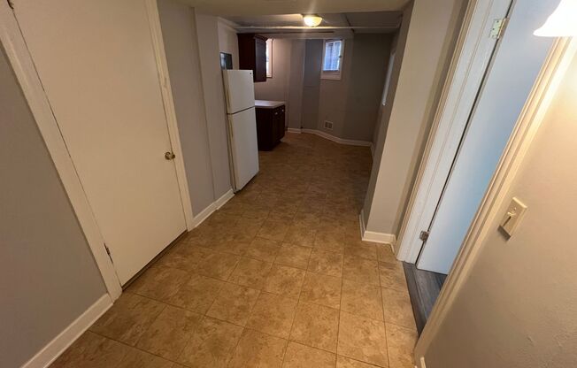 1 bed, 1 bath, $1,195, Unit A