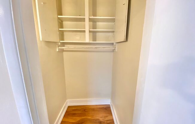 Studio, 1 bath, 390 sqft, $1,495, Unit 05