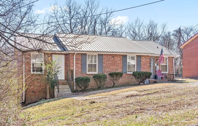 2 Bedroom Duplex With Basement Storage For Rent!