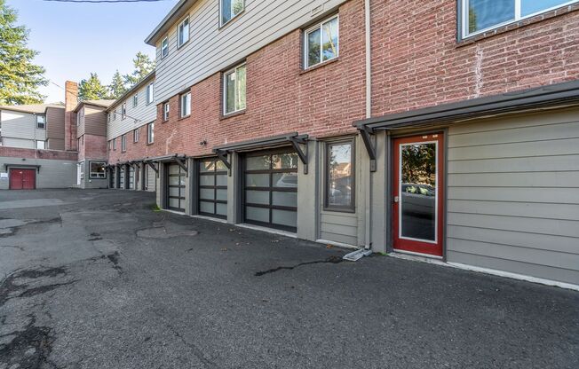 1 bed, 1 bath, 700 sqft, $1,700, Unit 06