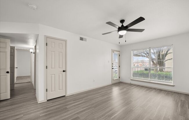 2 beds, 1.5 baths, $1,425, Unit 2202