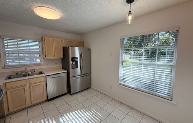 3 beds, 2 baths, $2,200