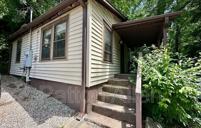 4 ARBUTUS RD