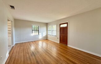 2 beds, 1 bath, $2,295