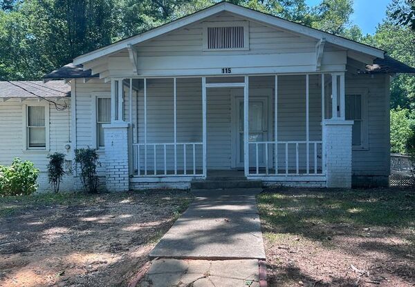 3 beds, 2 baths, 1,204 sqft, $1,245