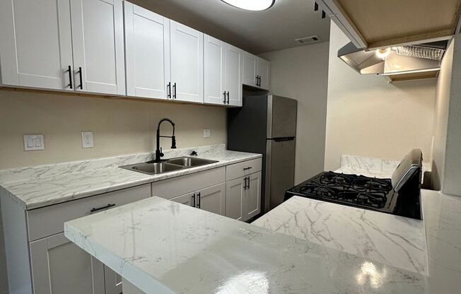 2 beds, 1 bath, 772 sqft, $2,475, Unit 55