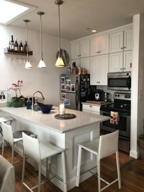 1 bed, 1 bath, 620 sqft, $4,080, Unit 61
