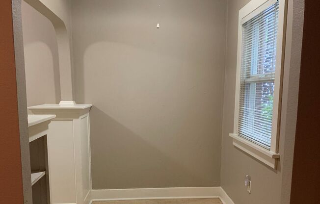 Studio, 1 bath, 371 sqft, $1,198, Unit 106