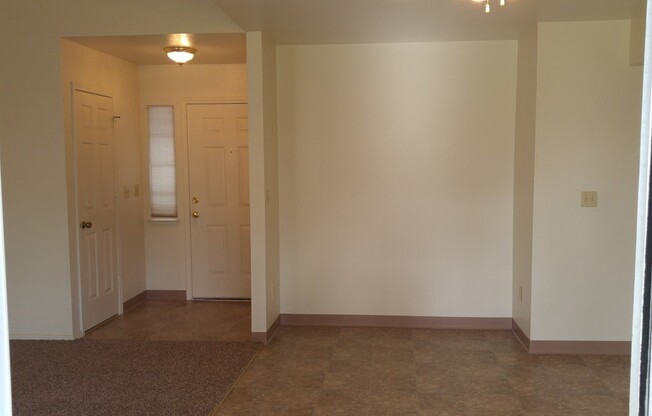 3 beds, 2 baths, $1,895