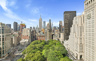5 E 22 ST
