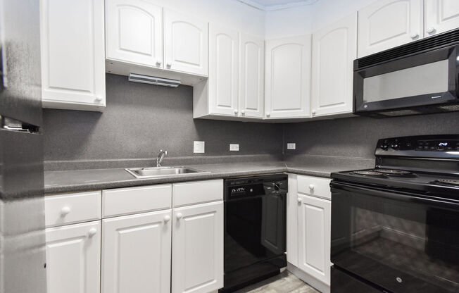 1 bed, 1 bath, 690 sqft, $2,865