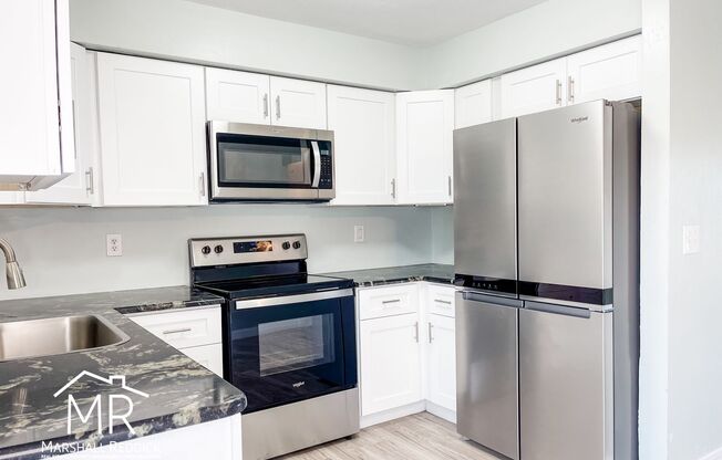 Charming 2 Bed 1 Bath Duplex in NE Cape