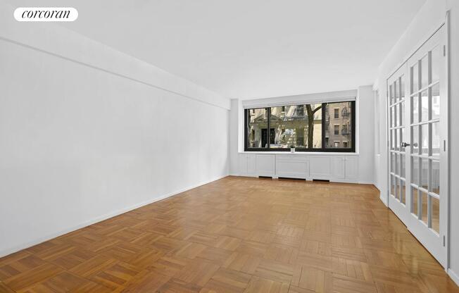 2 beds, 1 bath, $4,500, Unit E1E