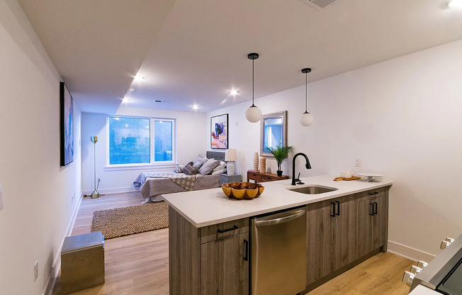 2 beds, 2 baths, $1,795, Unit 2 Bedroom