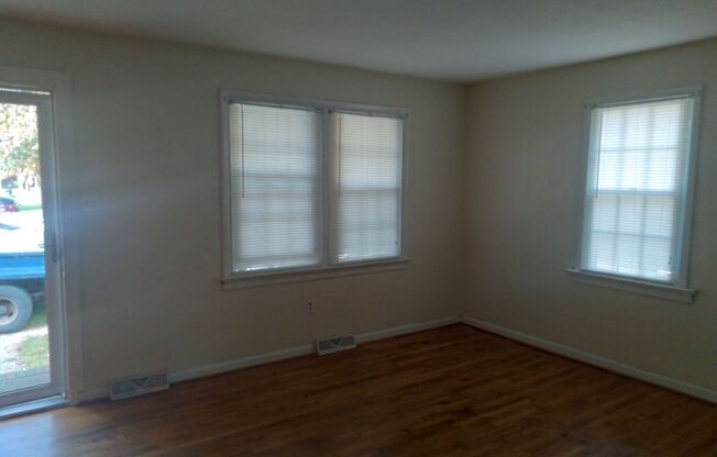 3 beds, 1 bath, $1,580