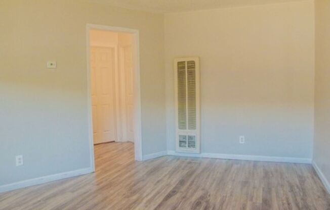 2 beds, 1 bath, 800 sqft, $1,650, Unit 9