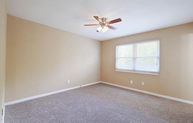 2 beds, 1 bath, 900 sqft, $1,595, Unit 2194-11