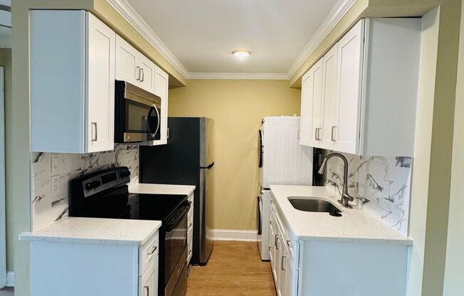 1 bed, 1 bath, 625 sqft, $1,325, Unit 308