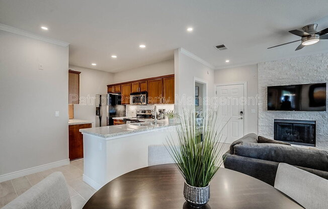2 beds, 2 baths, 972 sqft, $2,800, Unit Unit 1150