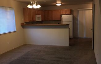 3 beds, 2.5 baths, $2,050, Unit Unit 1 367