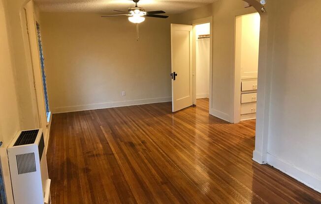 3615/3617 Edenhurst Ave.