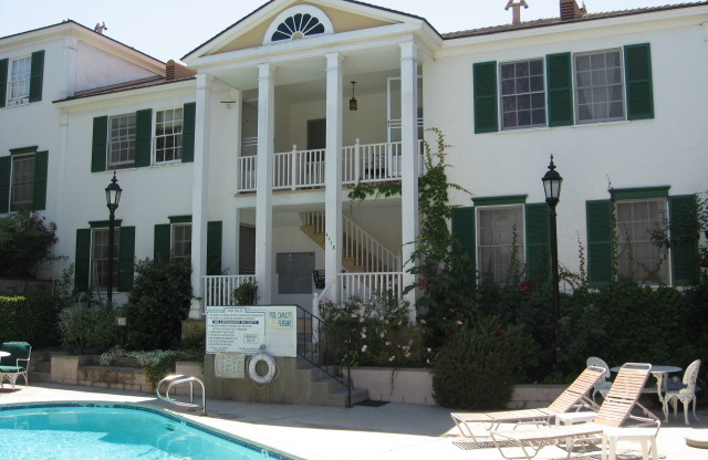 4024 4028 LOS FELIZ BLVD